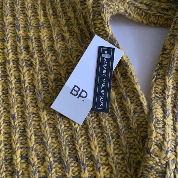 Beautiful yellow/ gray sweater. Size S - Picture 2 of 8